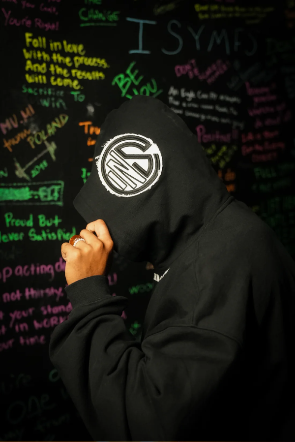 Black Ci Patched Crop Hoodie (2)